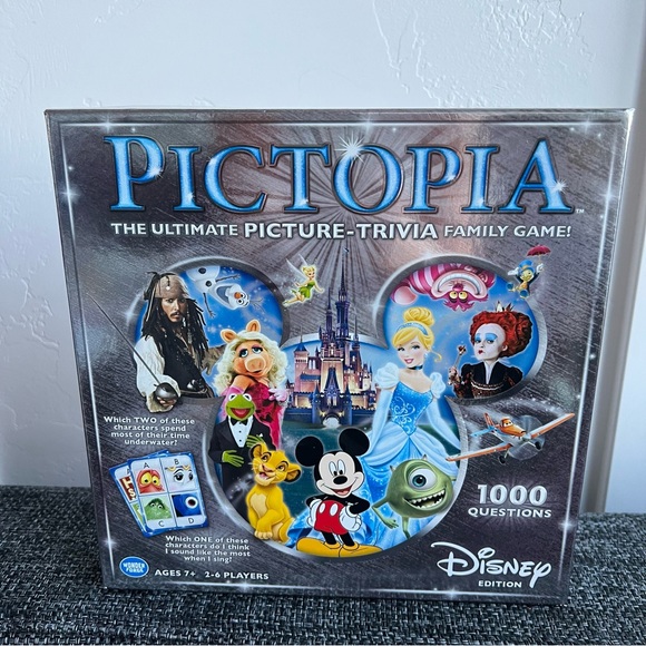 NIB Disney Pictopia Family Picture-Trivia Game - Picture 6 of 9